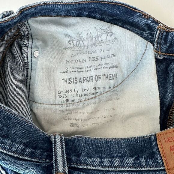 Levis Jeans Mens 34 x 30 Straight Leg Distressed Western Whiskering Faded Cowboy - Picture 11 of 16